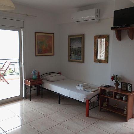 Sarakinos Apartments บาร์บาตี ภายนอก รูปภาพ