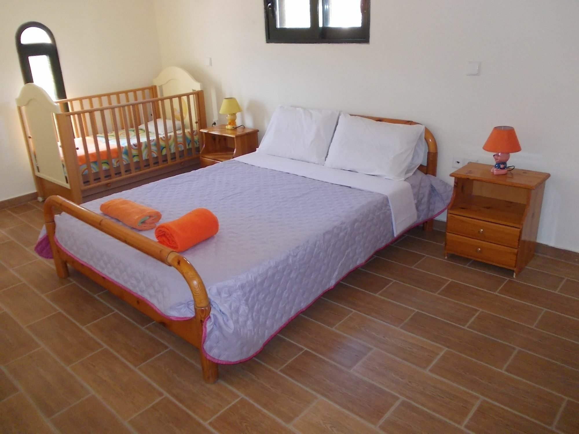 Sarakinos Apartments บาร์บาตี ภายนอก รูปภาพ