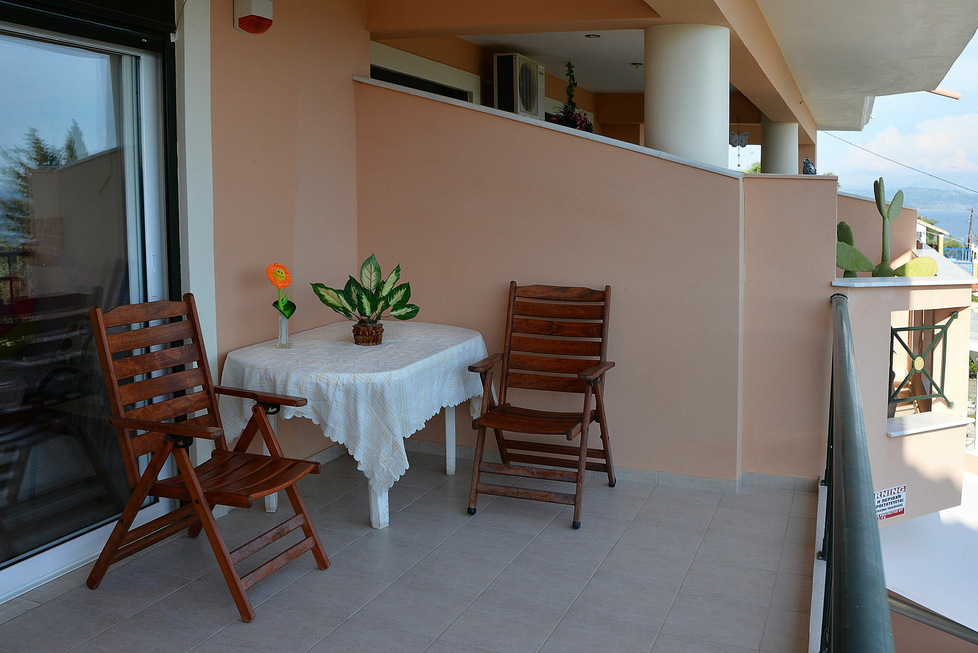 Sarakinos Apartments บาร์บาตี ภายนอก รูปภาพ
